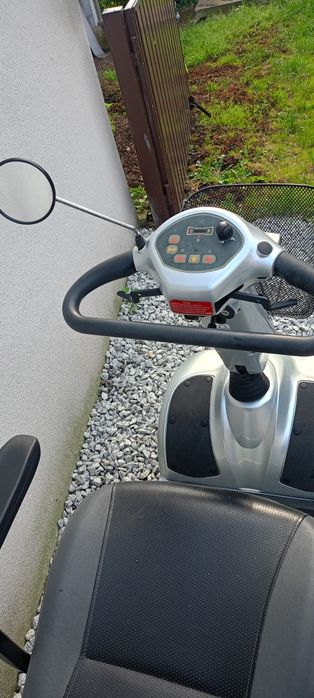 elektromobil HS 588 skuter inwalidzki elektryczny czterokołowy