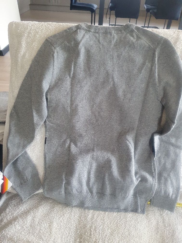 Sweter pullover  GUESS dla chłopca 158