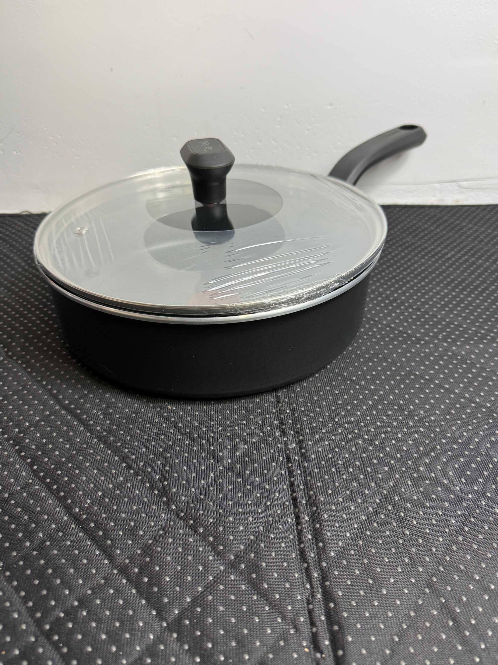 Tefal Start'easy głęboka patelnia 24 cm tytanowa