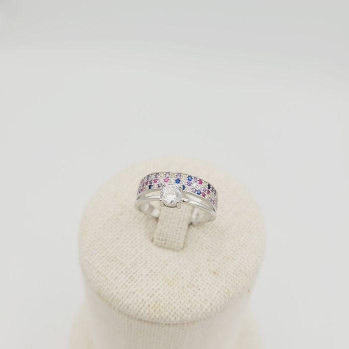 Srebrny pierścionek pr 925 z cyrkoniami kolor