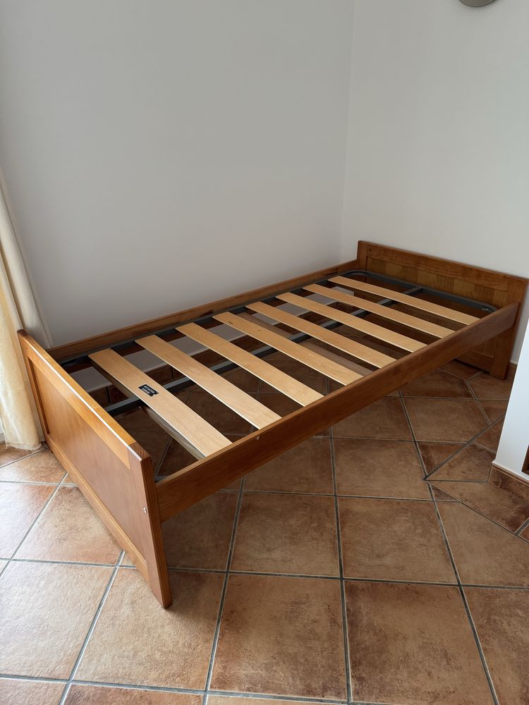 Cama de solteiro madeira macica