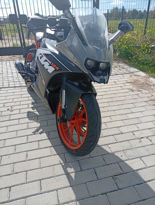 ktm rc 125 ,stan bardzo dobry ABS jeden z najmocniejszych 125