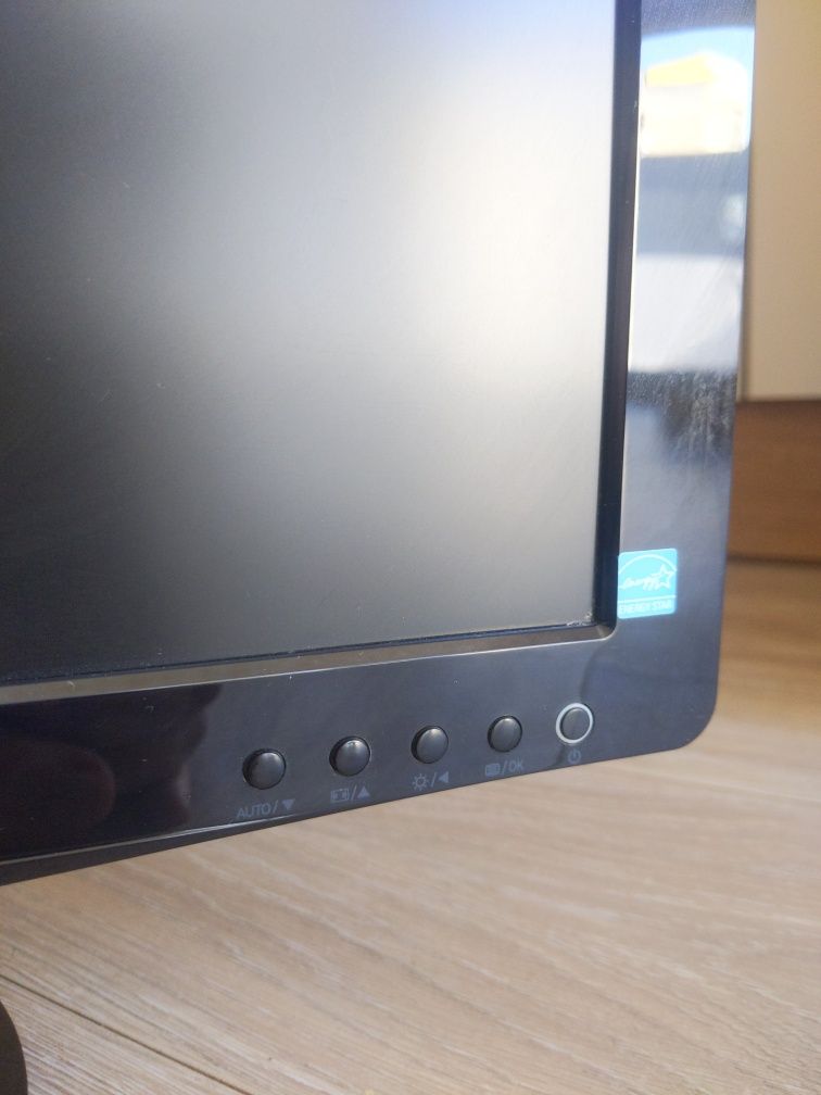 Монітор Philips 196V3L 18.5"