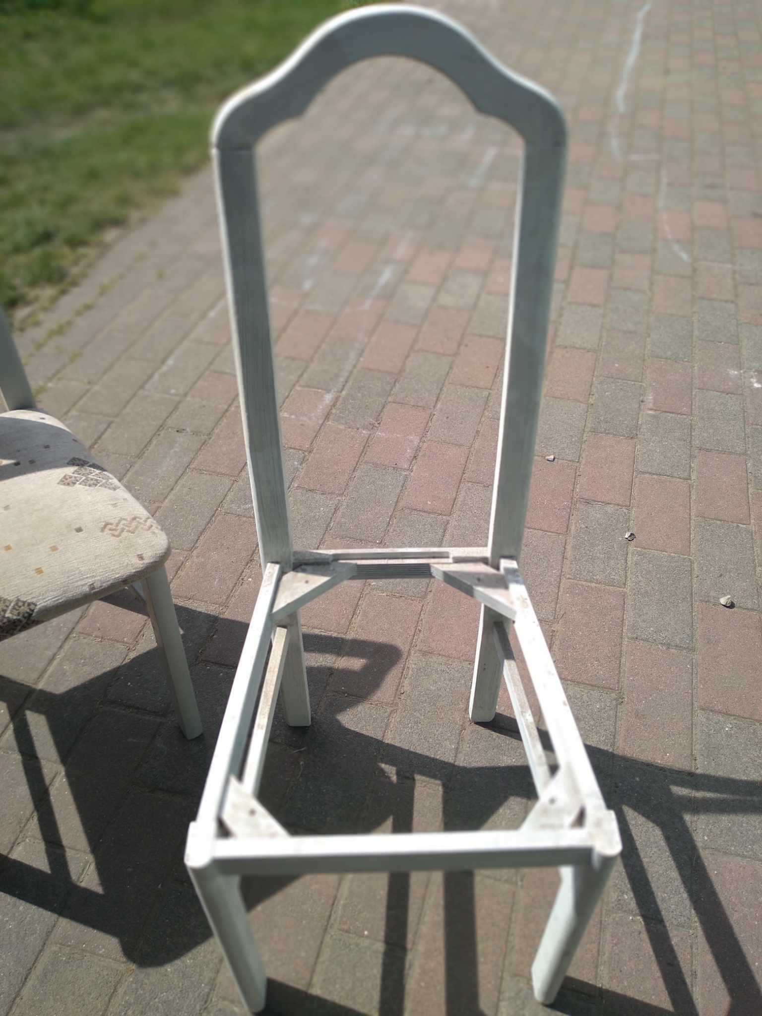 Komplet krzeseł do odnowienia