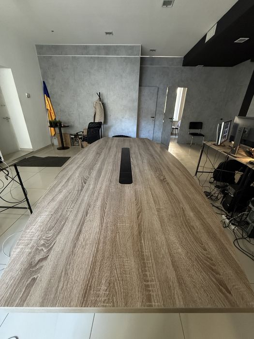 Продам конференс стіл