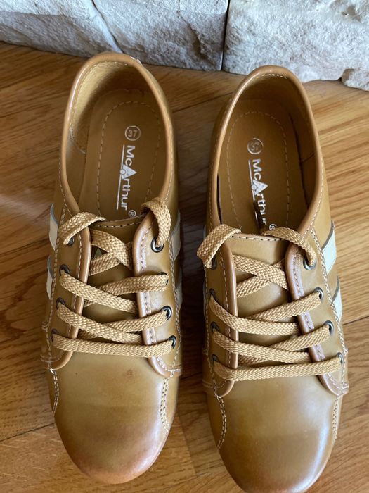 Buty sportowe / rozmiar 37