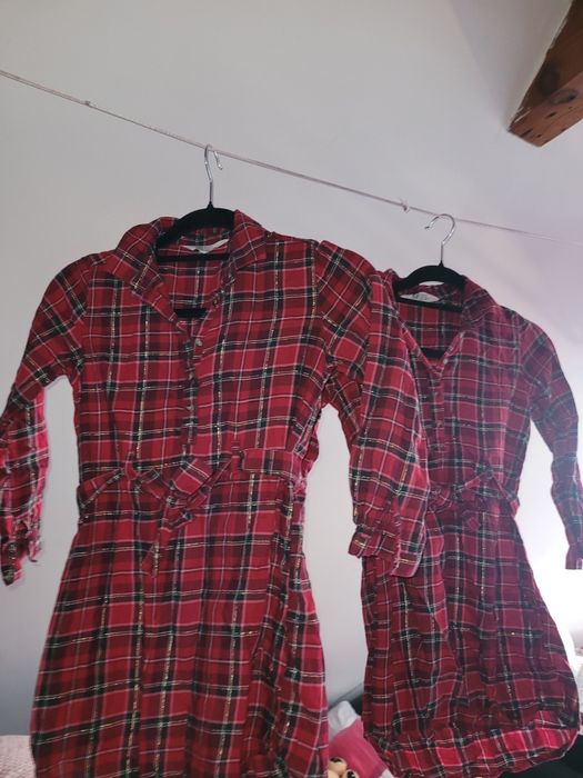 2 sukienki tuniki koszule w kratę bordowe czerwone 128 H&M bliźniaczek