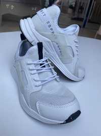 Białe sneakersy Esprit 35
