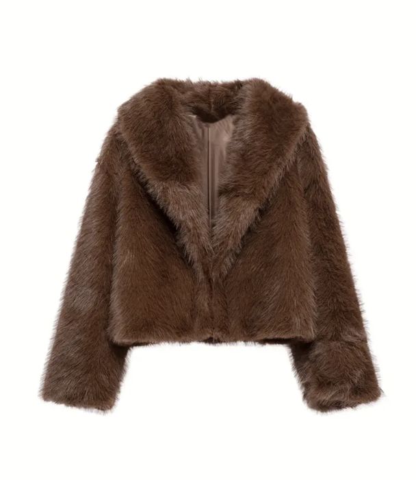 Стильна жіноча шубка