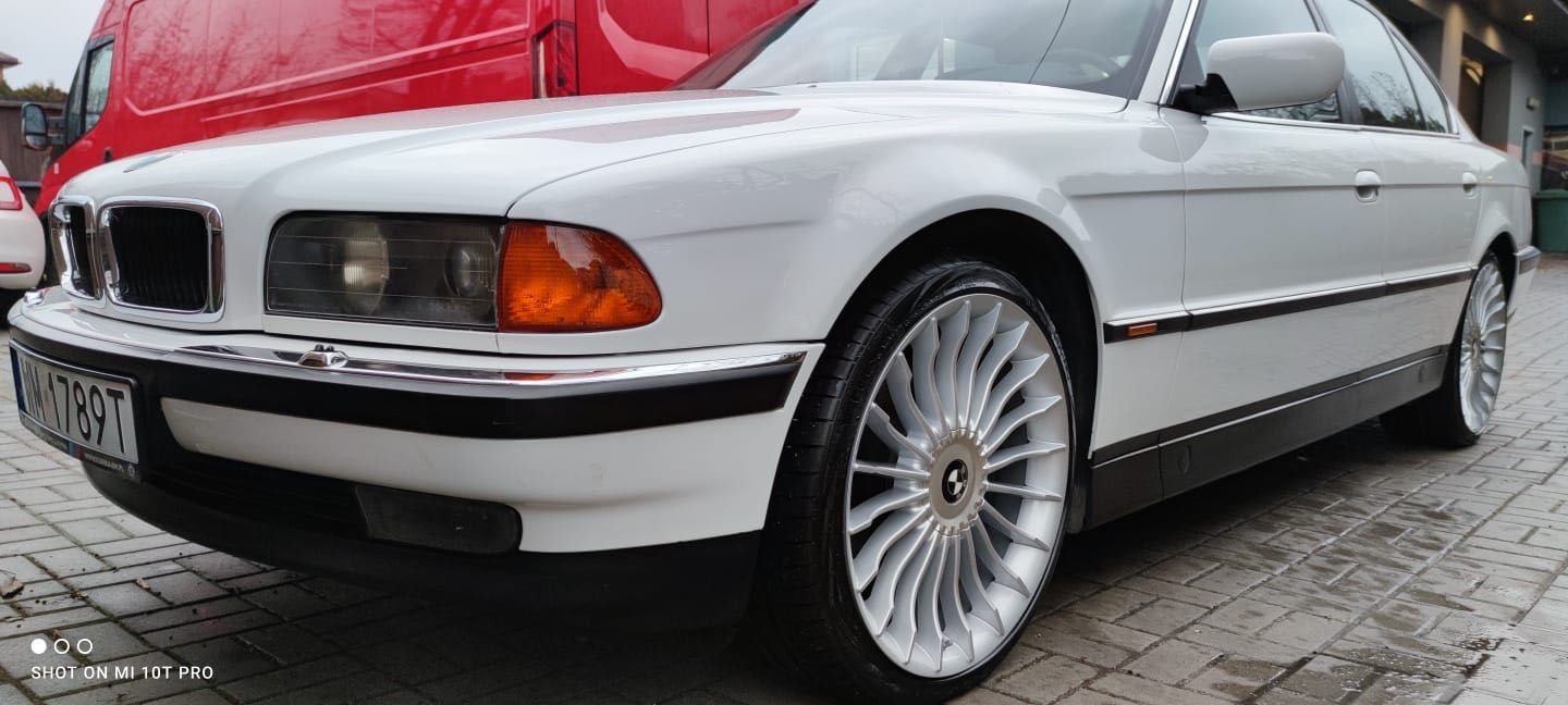 BMW seria 7 AlpinWhite III