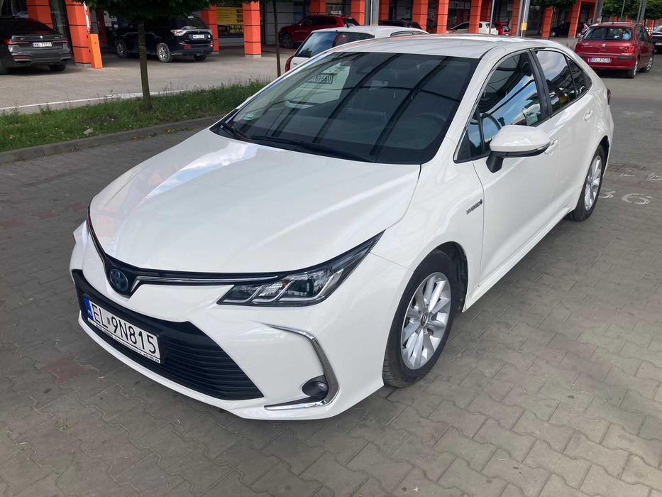 Wynajem najem Toyota Corolla 1.8 HSD hybrid / LPG