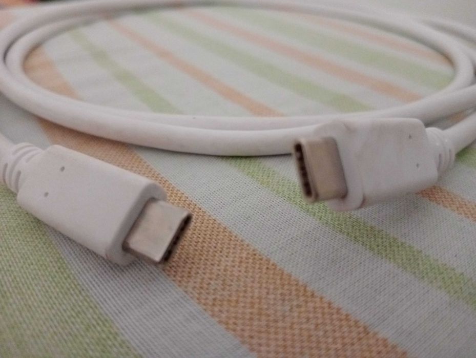 Cabo USB C reversível 1,5mts branco
