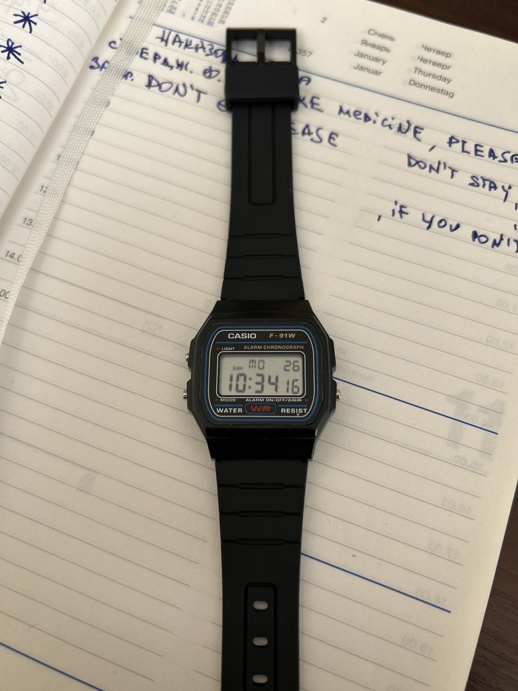 Casio DW 5600 E Q&Q годинник на руку
