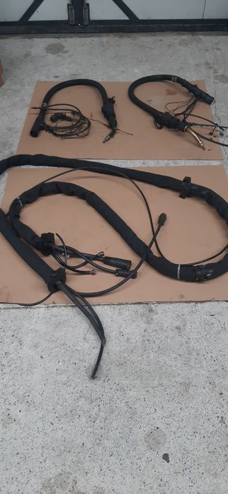 Uchwyt kabel do  robota  spawalniczego