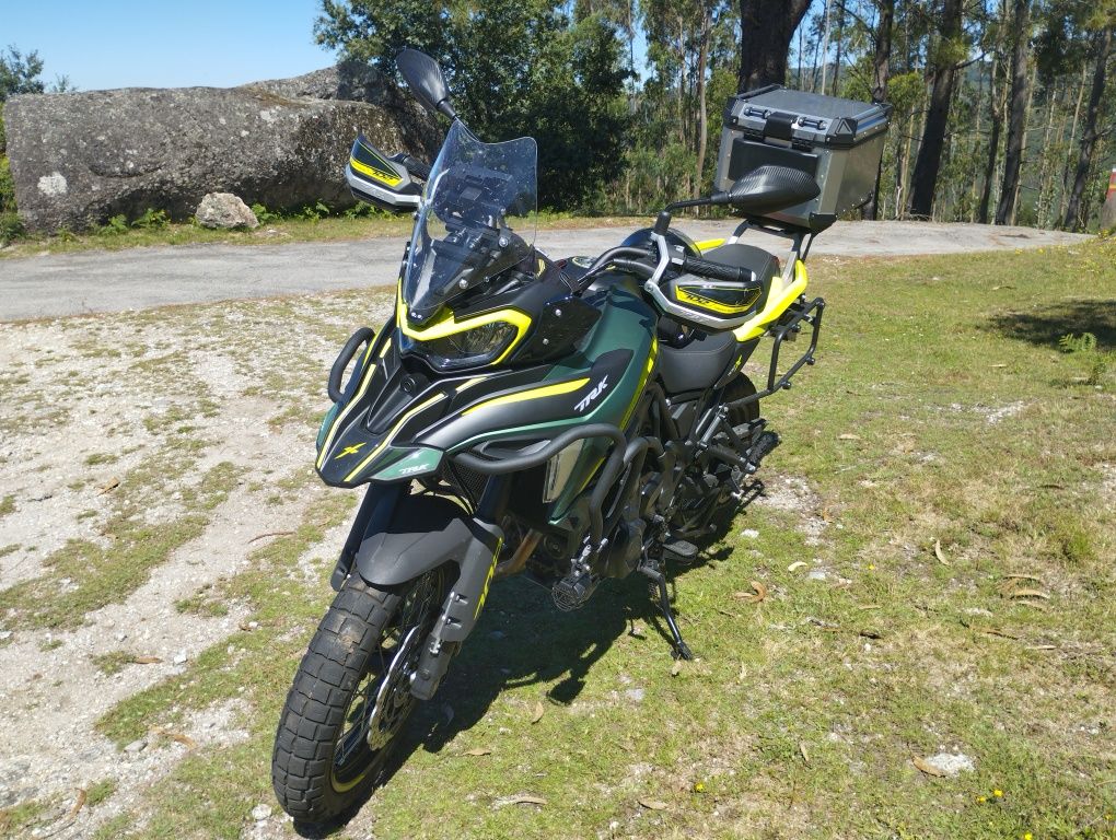 Benelli trk 702x