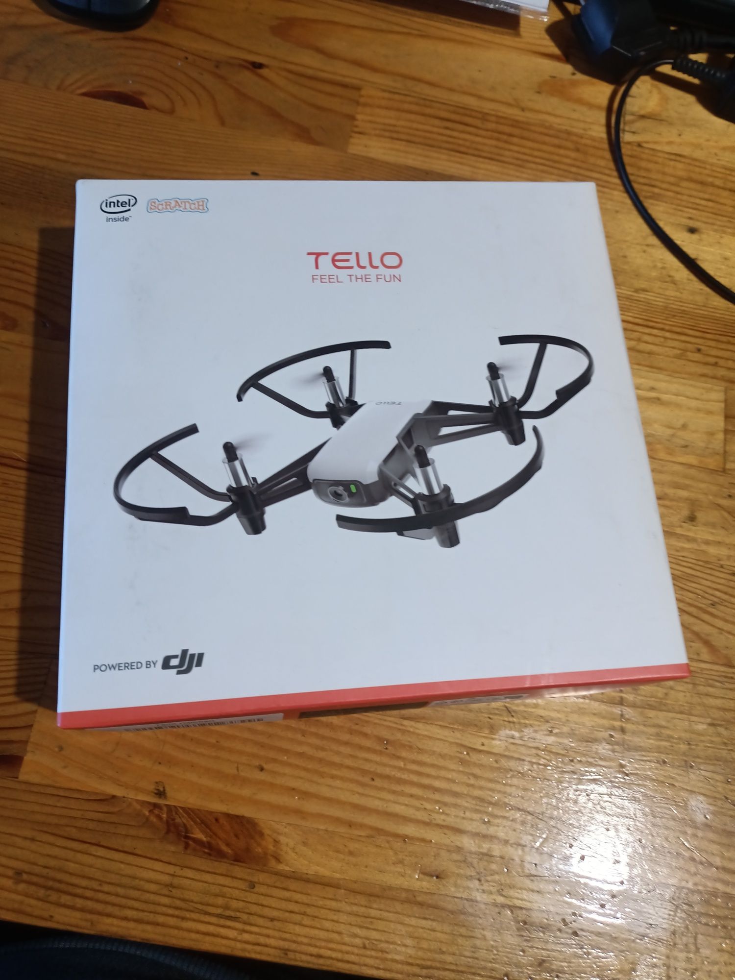 Dron tello tlw004 nowy kompletny nie używany