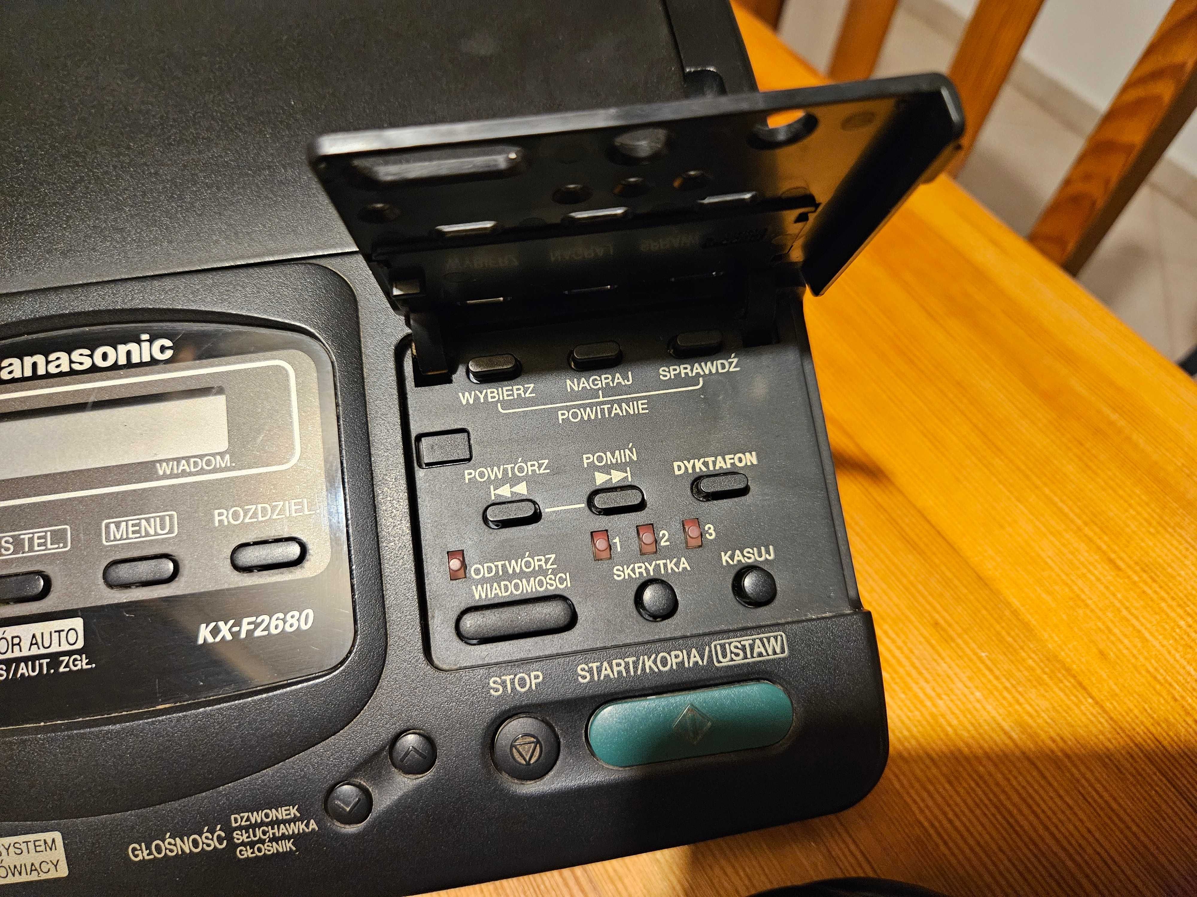 Telefon z faksem Panasonic KX-F2680