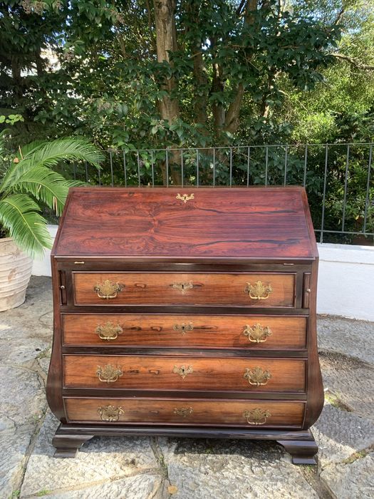 Papeleira em Pau santo