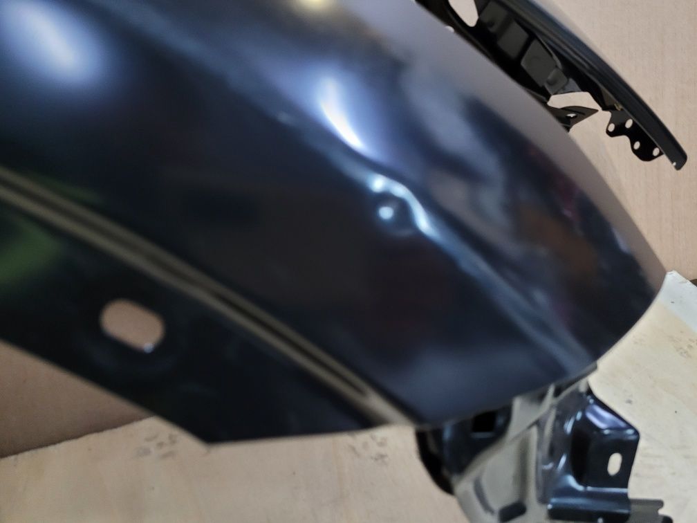 Infiniti QX70 FX35 37 błotnik przedni prawy
