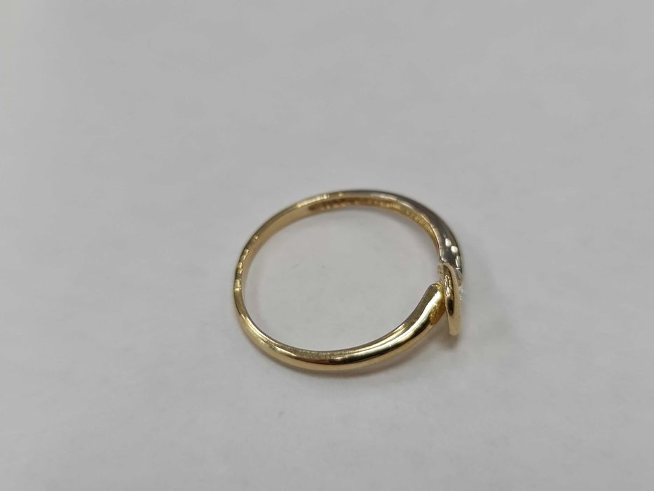 Klasyczny złoty pierścionek damski/ 585/ 1.44 gram/ R14/ Cyrkonia