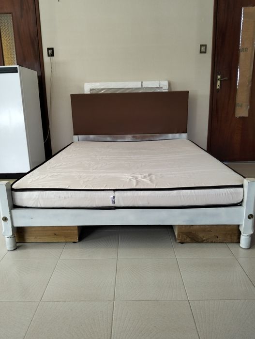 Cama de Casal (Personalizada) com Colchão 1.90x1.40