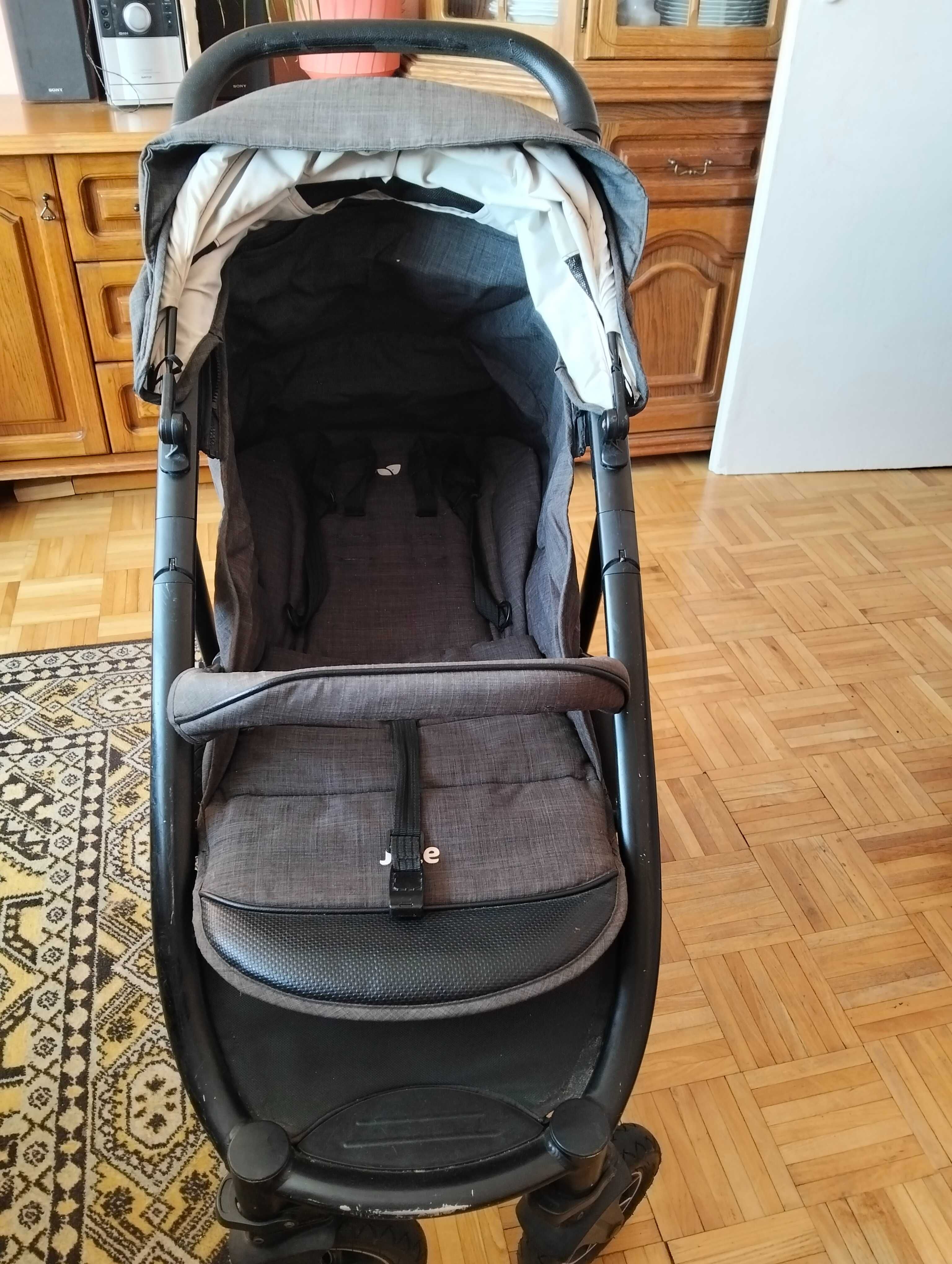 joie air litetrax 4 czarna spacerówka wozek pompowane koła