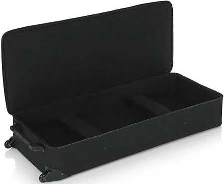 TECLADO KORG PA 700 - Com Case Gator