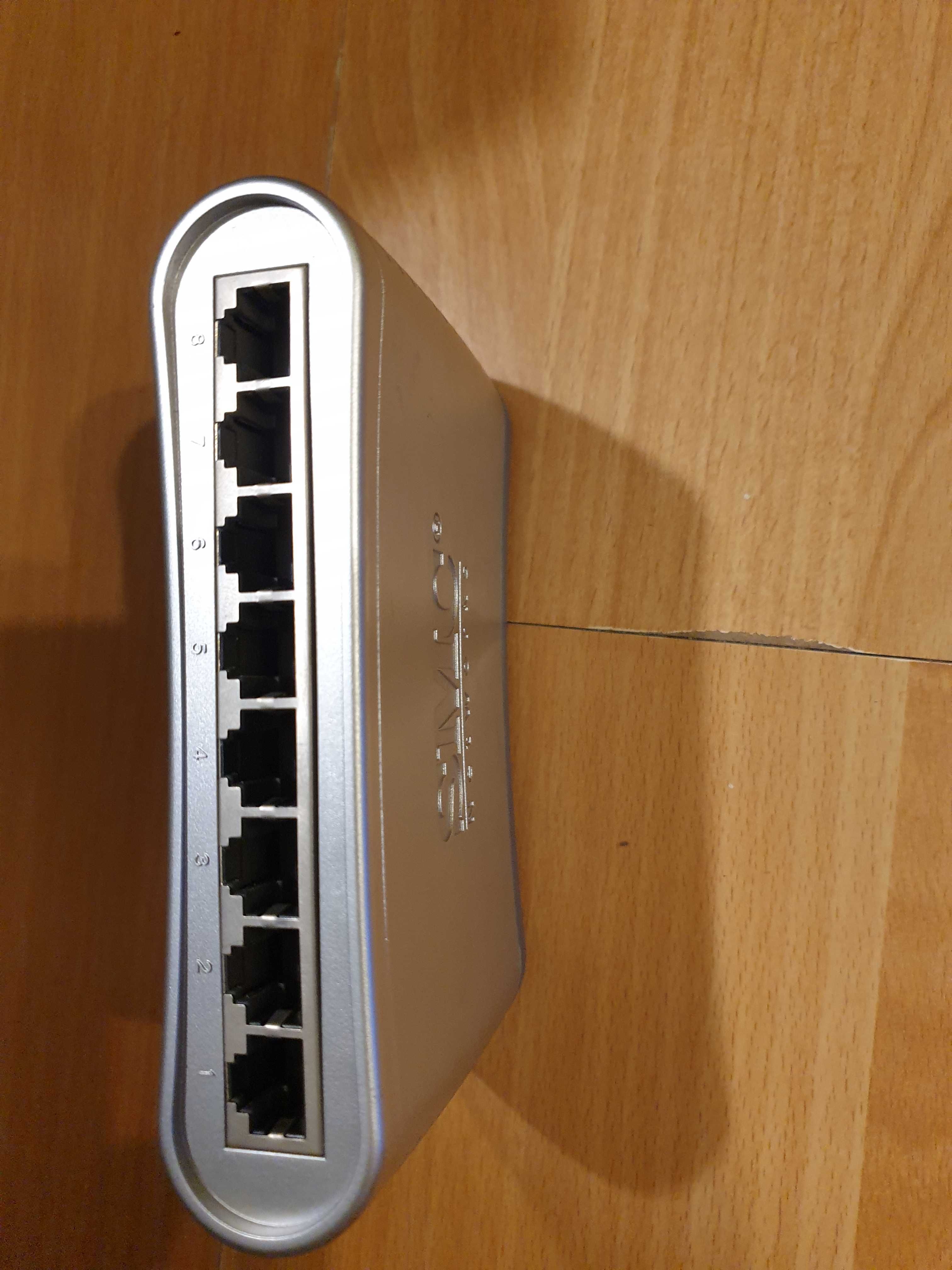 Switch D-Link  DES-1024D
