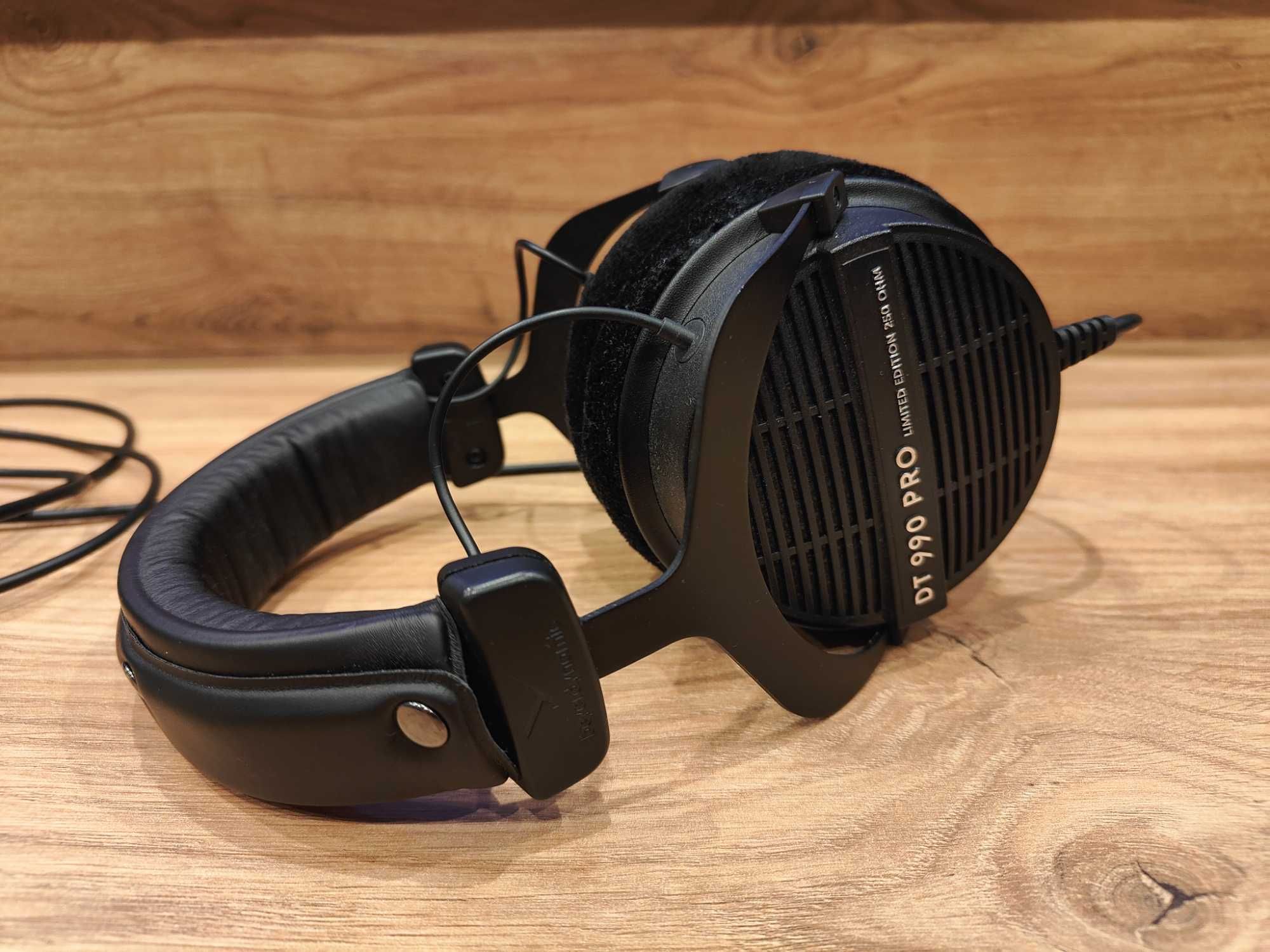 Słuchawki Beyerdynamic DT 990 PRO Black Edition 250 Ohm