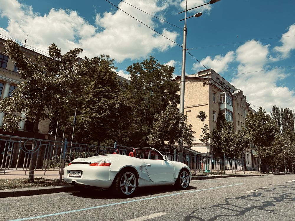 Porshe Boxter «La Blanche 986»