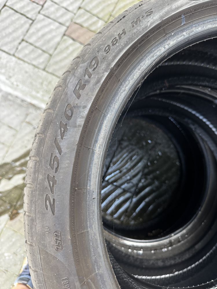 Шини Pirelli  P ZERO r19 245/40 2022 р 5 місяць