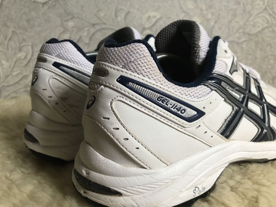 Оригінал, демісезонні кросівки Asics Gel 1140 44,5 44 43,5 43 28,25 28