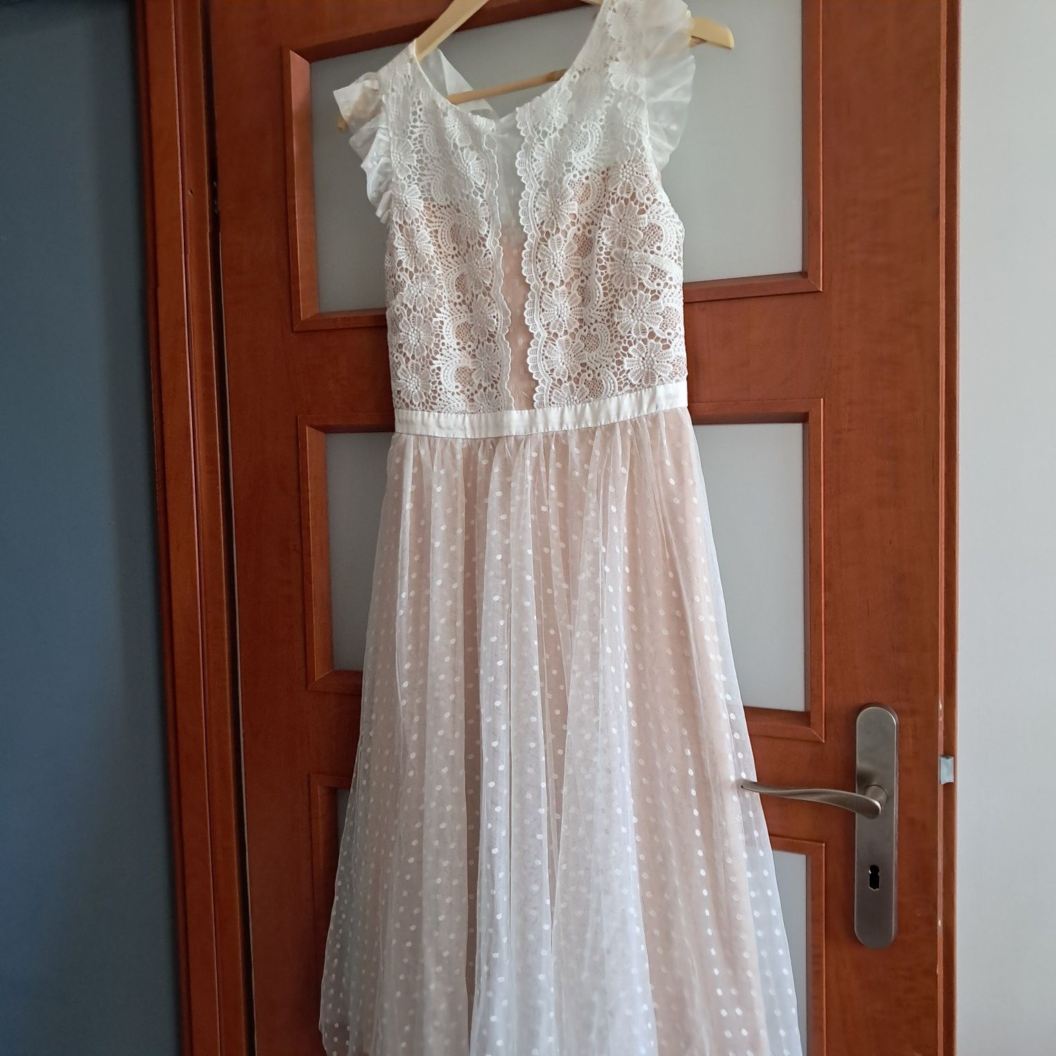 Sukienka  elegancka  M