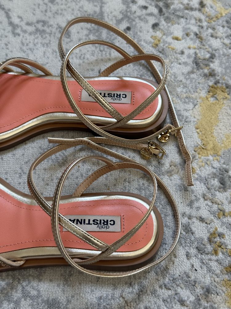 Sandálias Sleek Dourado Daily Cristina