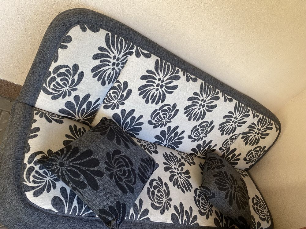 Sofa w bardzo dobrym stanie rozkładana