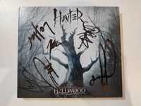 CD Hellwood Hunter z autografami całego zespołu  + naszywka