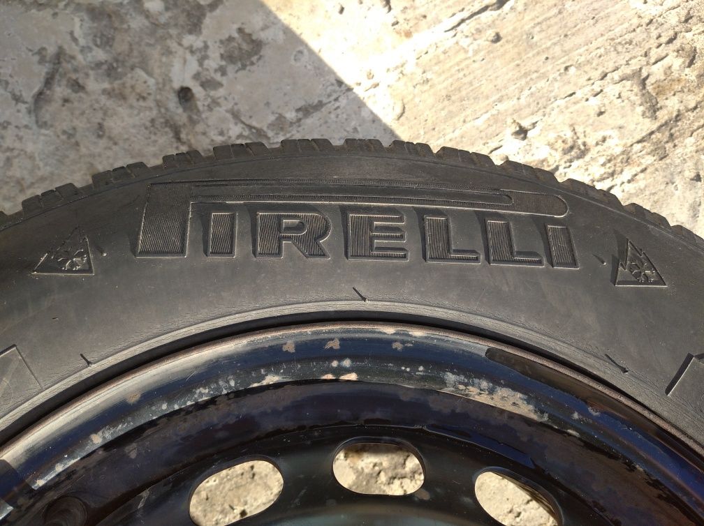 Зимняя резина Pirelli R15