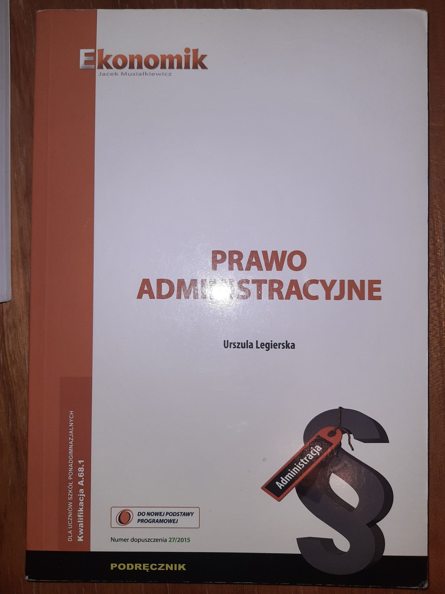 Książki i zeszyt ćwiczeń z  postępowania administracyjnego

. А.68.1
