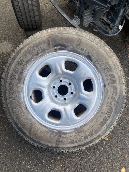 КолесоNissan Navarra d40