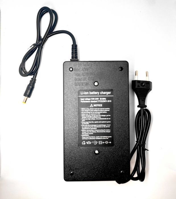 Ładowarka do rowerów elektrycznych jack 5.5 mm x 2.1 mm 4A