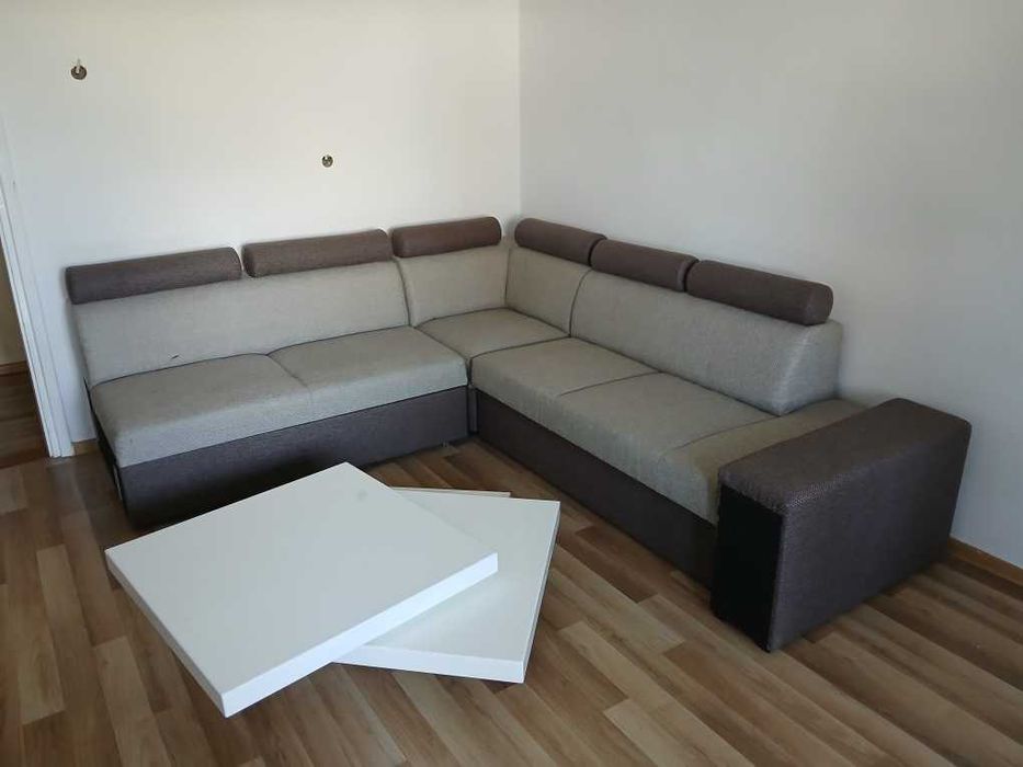 Sprzedam narożnik i stolik kawowy