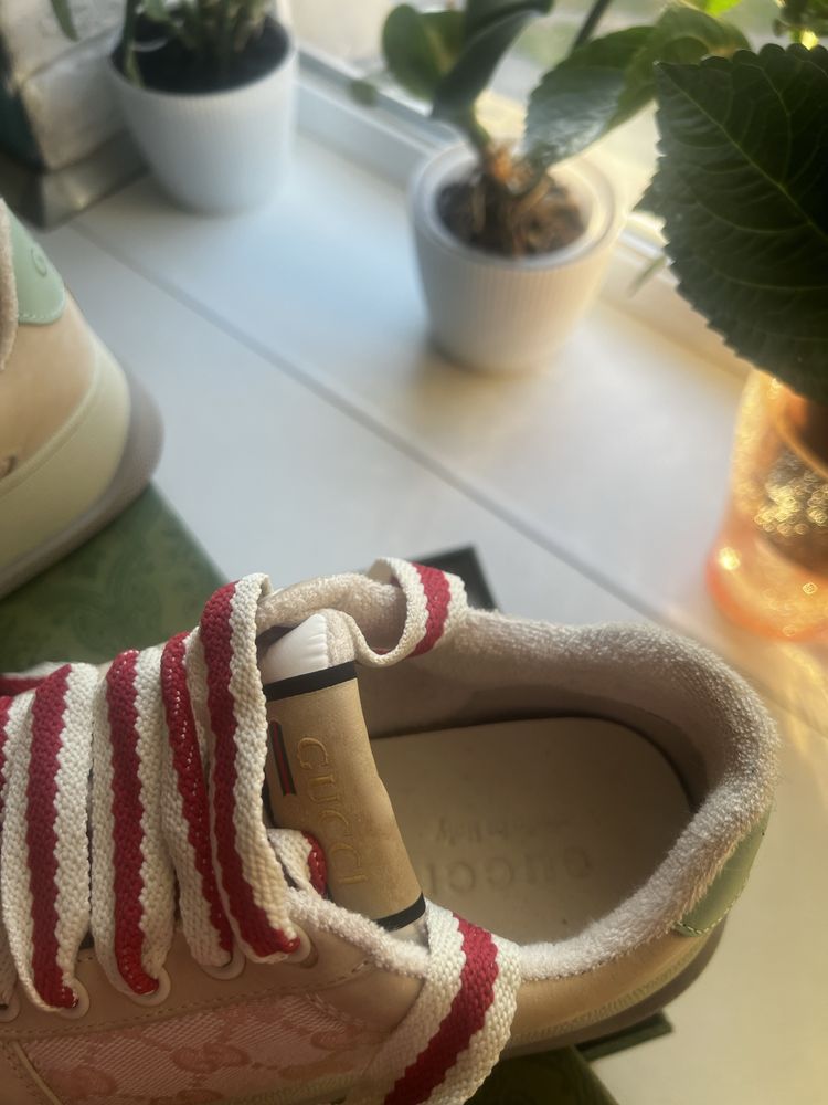 Продам кроссовки GUCCI