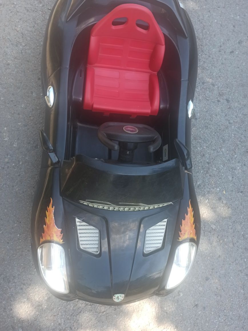 Дитячий електромобіль Ferrari