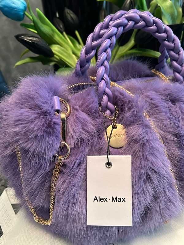 Cudowna torebka Alex - Max - lawendowe futerko i złoty łańcuch