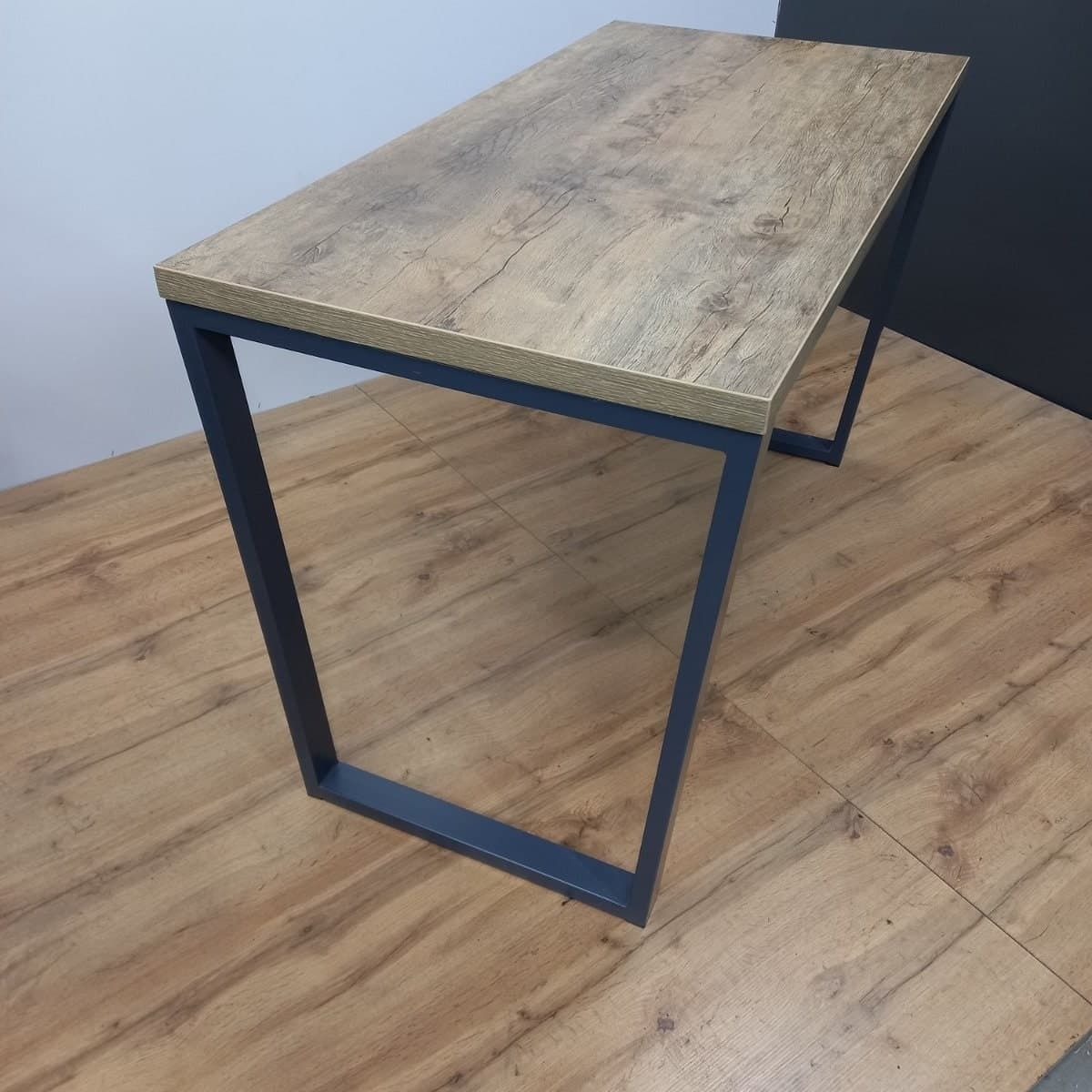 Кухонный стол в стиле лофт .изготовление на заказ