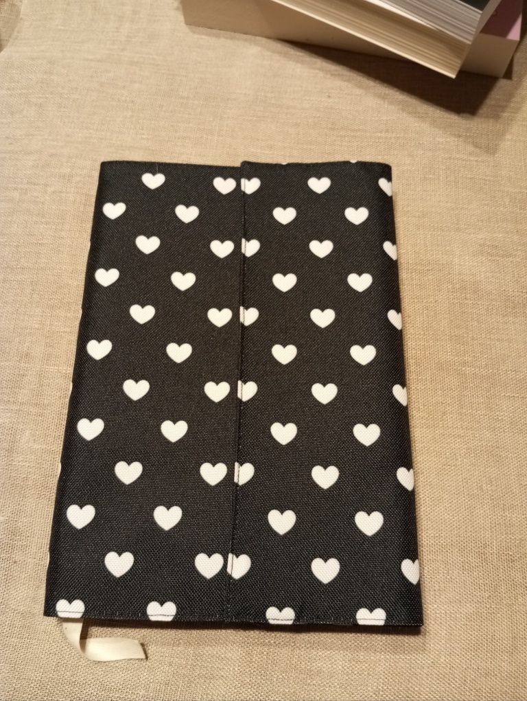 Otulacz na książki. Etui. Okładka.
