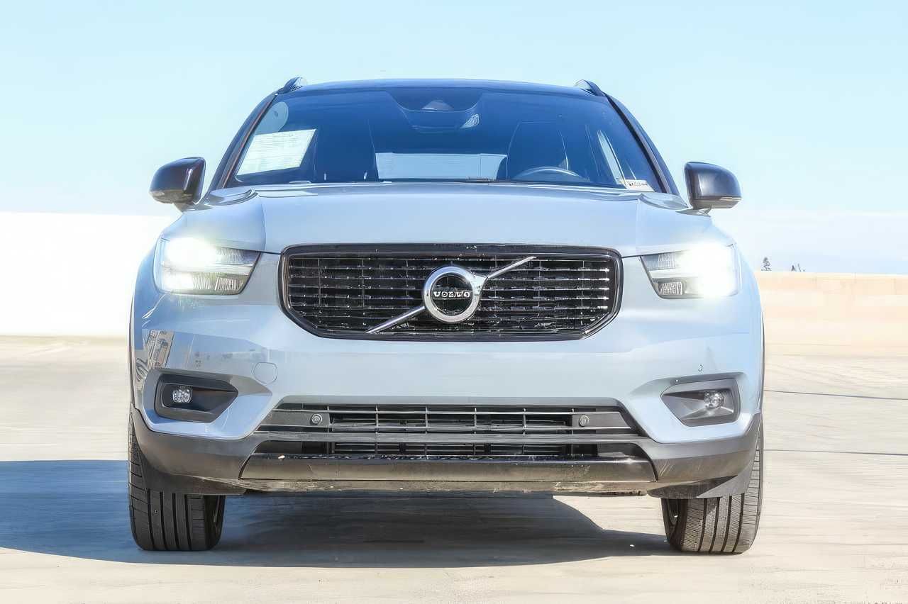 2021 Volvo XC40 T5 R-Design