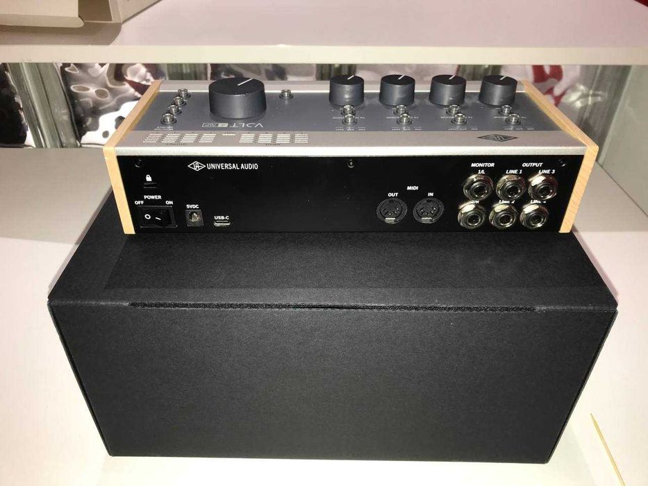 Аудіоінтерфейс Universal Audio Volt 476p