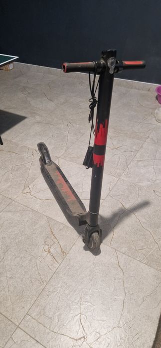 Продам електросамокат UFT Hokkaido