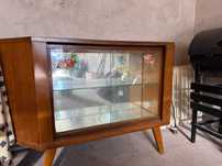 Stylowy barek obrotowy / witryna vintage z lat 50–60